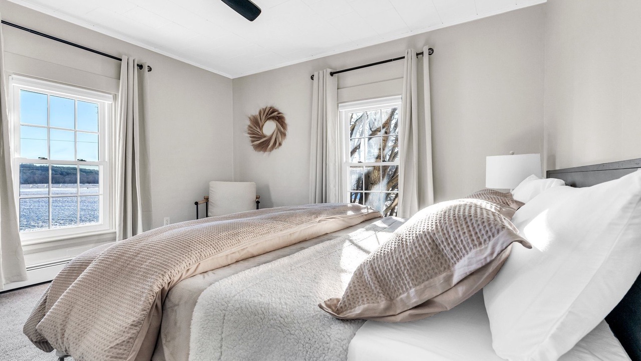 Photo of Bedroom in Bethel