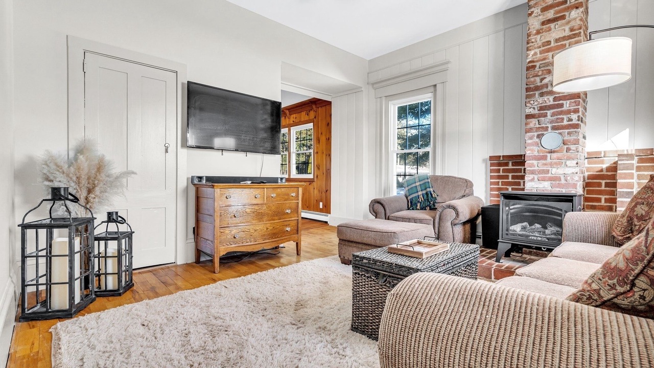 Photo of Livingroom in Bethel