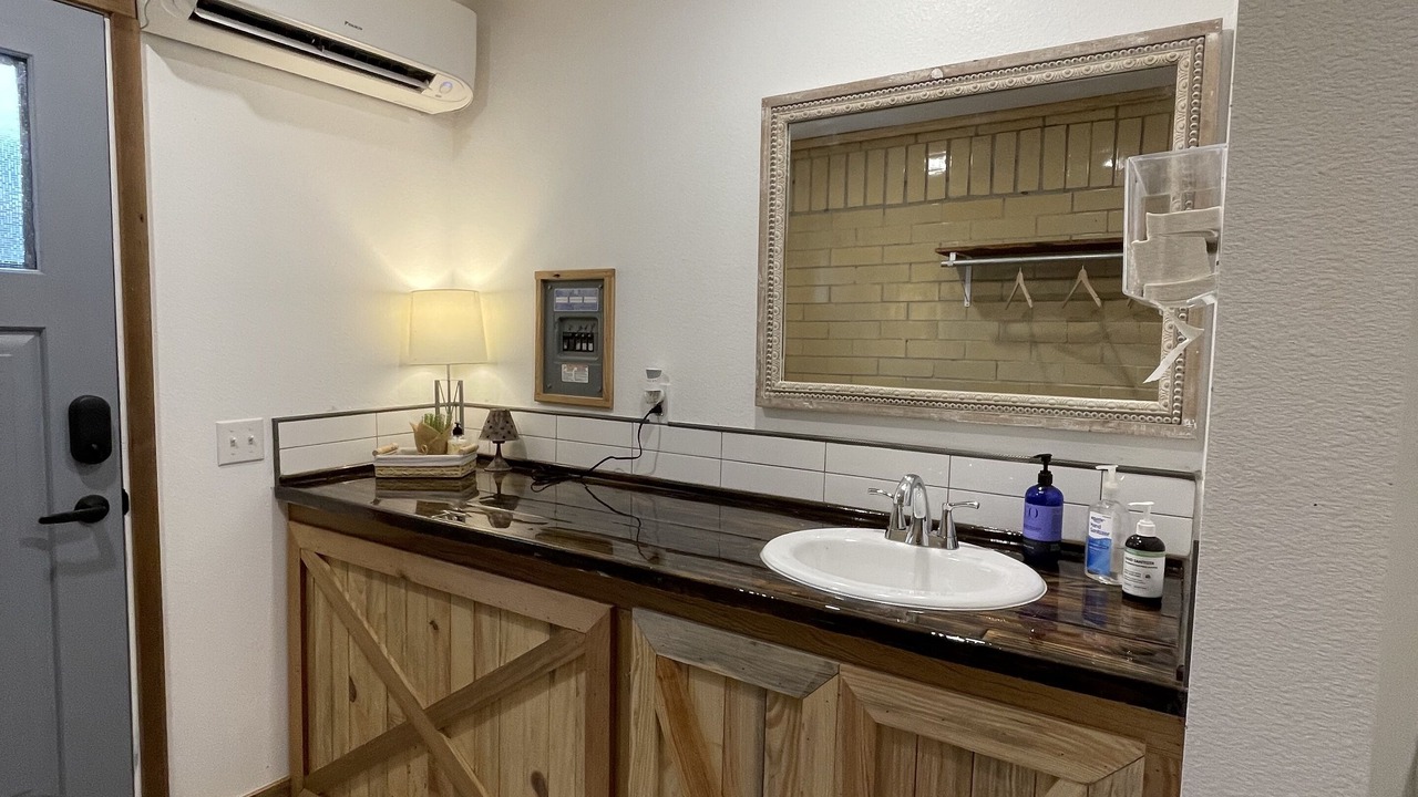 Photo of Bathroom in Schulenburg