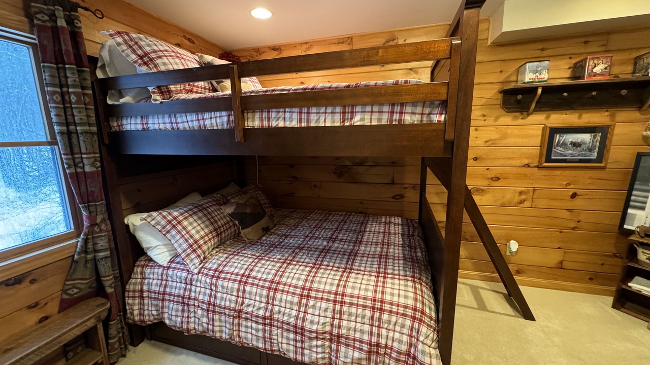 Photo of Bedroom in Alexandria