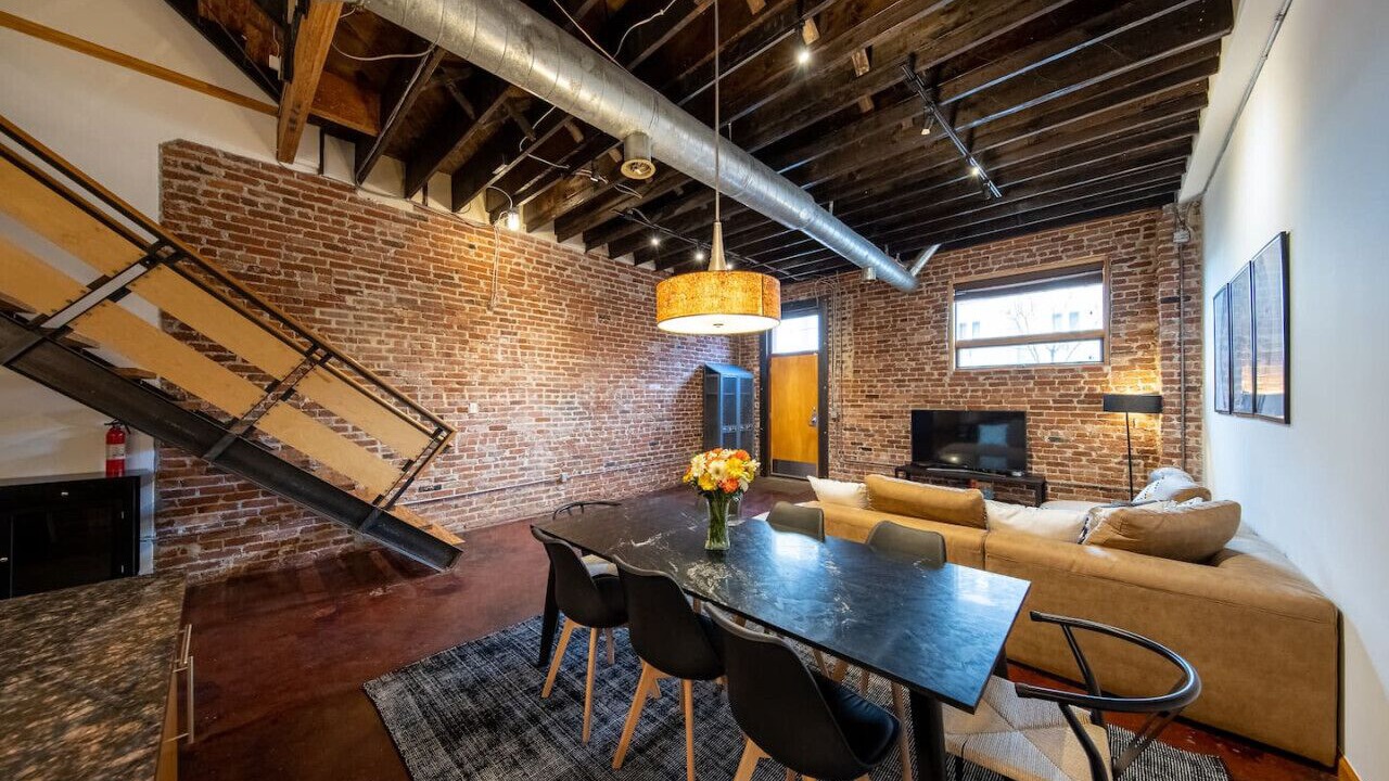 Photo of Livingroom in Five Points