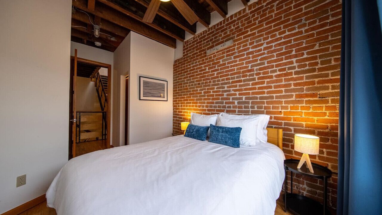 Photo of Bedroom in Five Points
