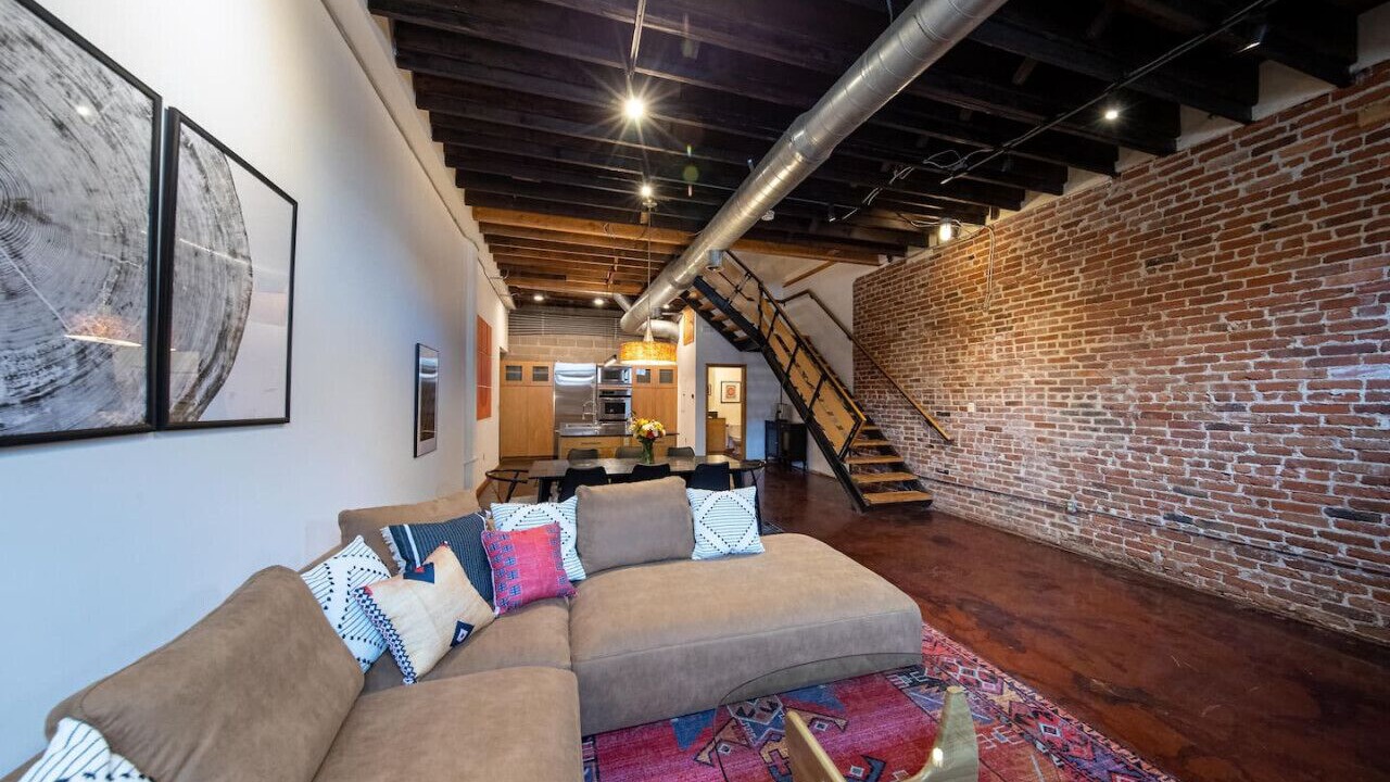 Photo of Livingroom in Five Points