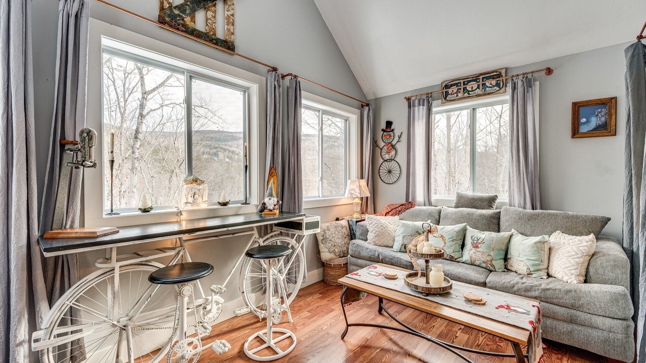 Photo of Livingroom in Campton