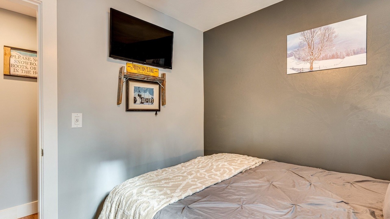 Photo of Bedroom in Campton