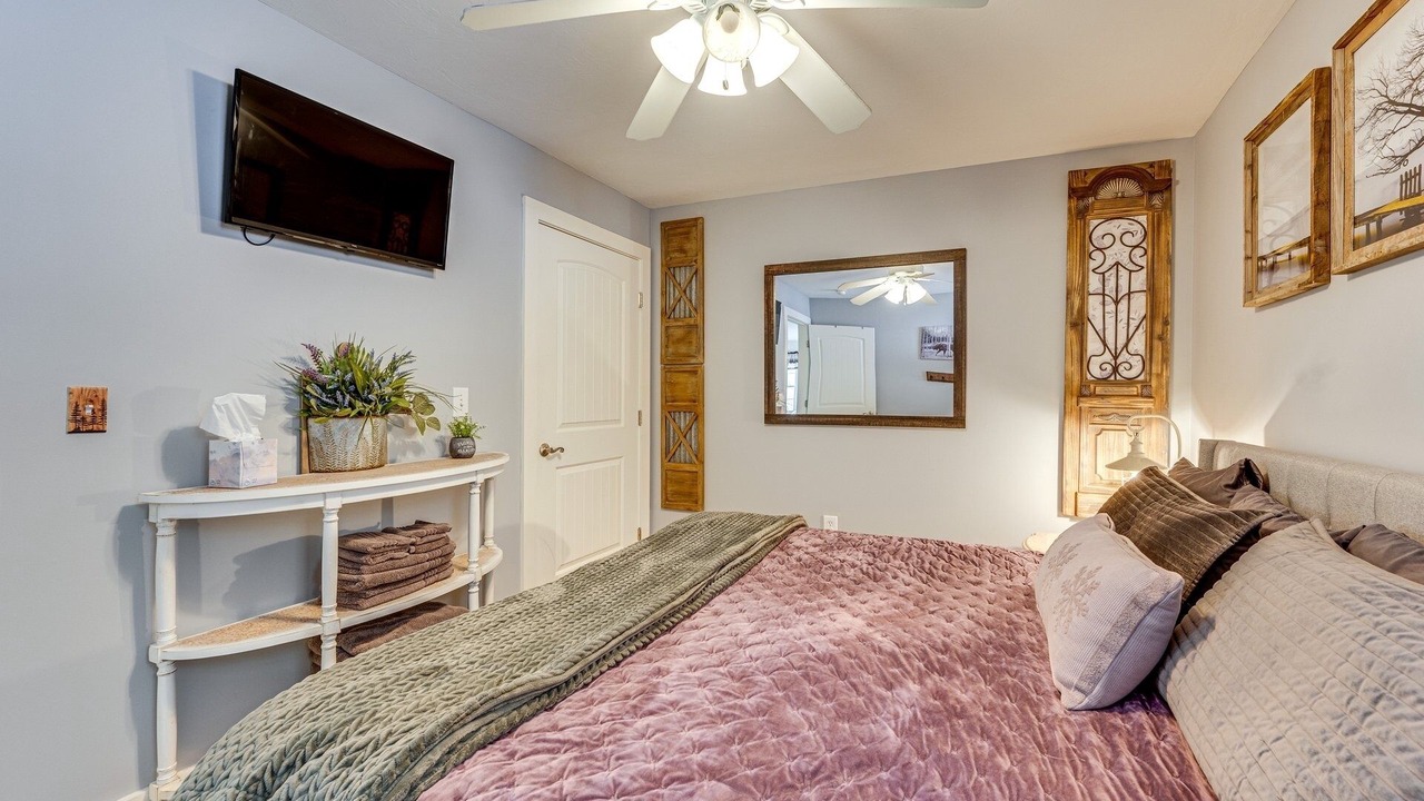 Photo of Bedroom in Campton