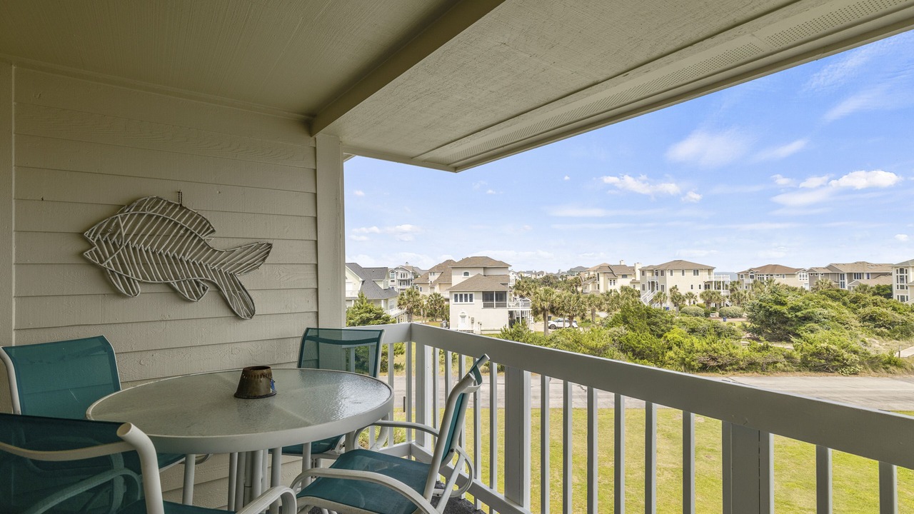 Photo of Patio Balcony in Emerald Isle
