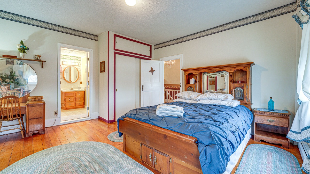 Photo of Bedroom in Farmersville Station