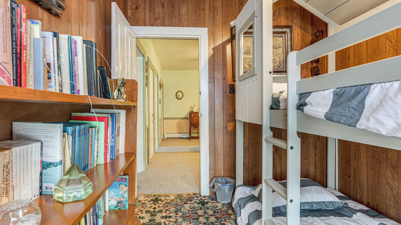 Photo of Bedroom in Farmersville Station