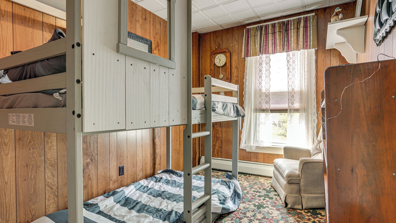 Photo of Bedroom in Farmersville Station