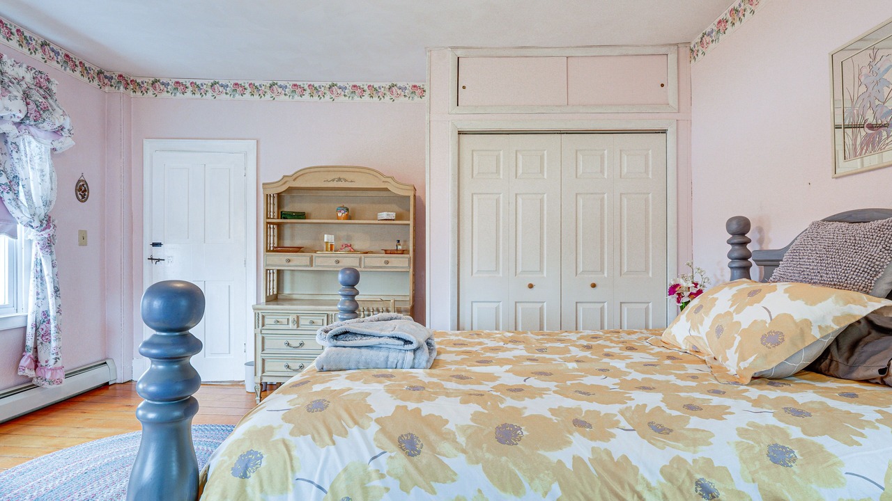 Photo of Bedroom in Farmersville Station