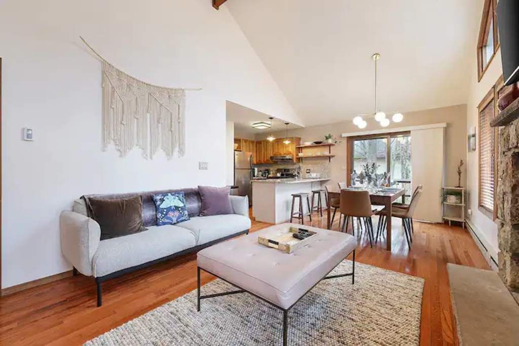 Photo of Livingroom in Pocono Pines