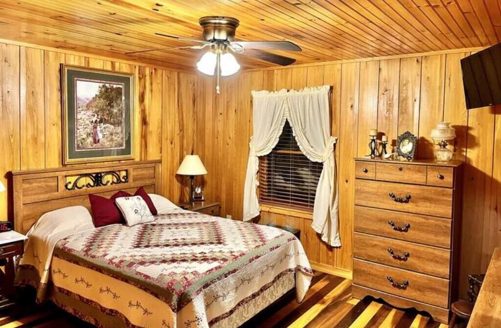 Photo of Bedroom in Green Mountain
