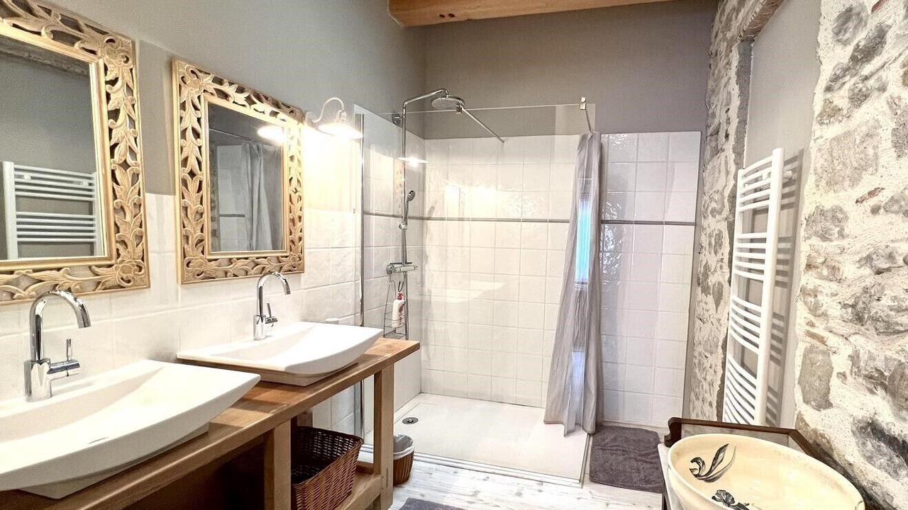 Photo of Bathroom in Lauraguel
