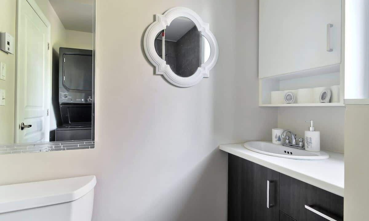Photo of Bathroom in Val-Belair