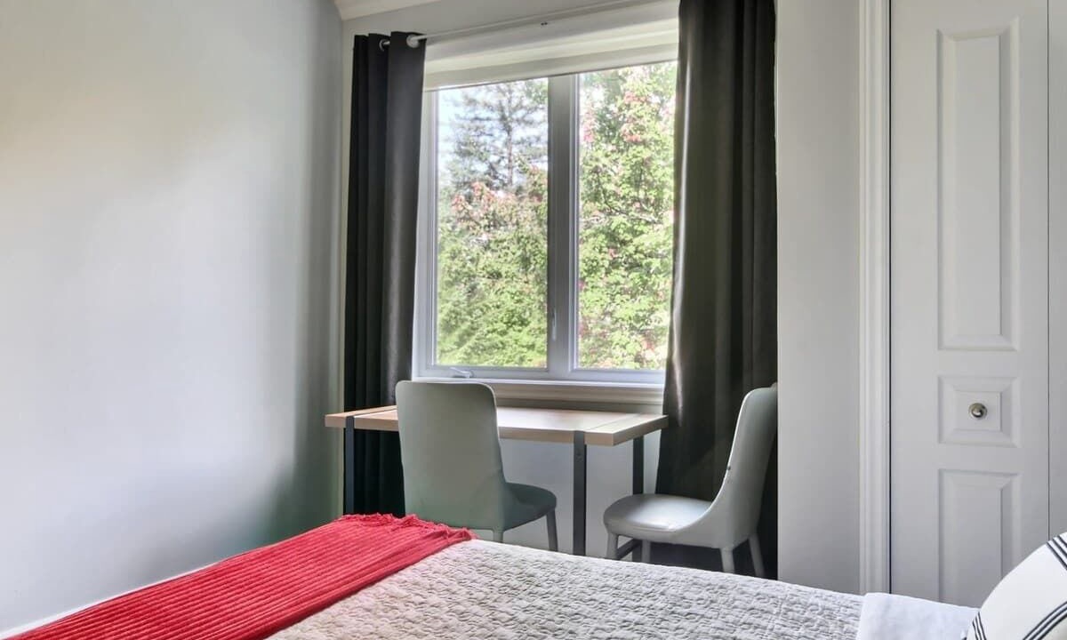 Photo of Bedroom in Val-Belair