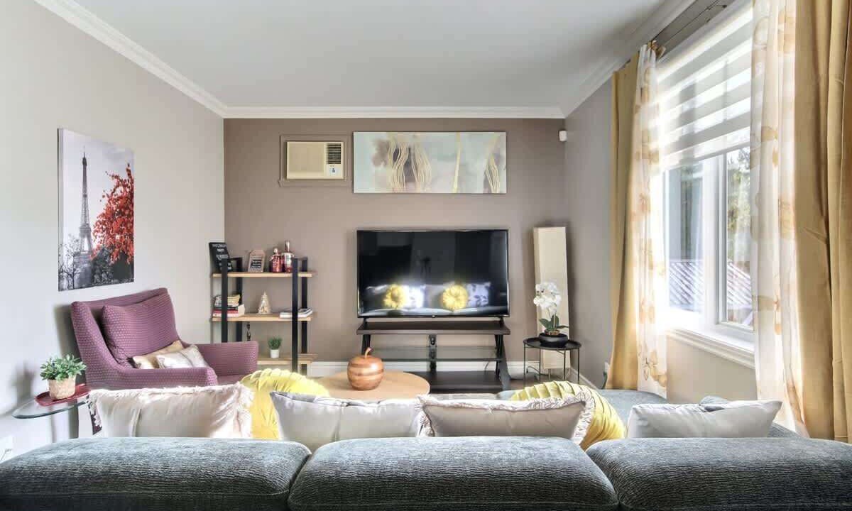 Photo of Livingroom in Val-Belair