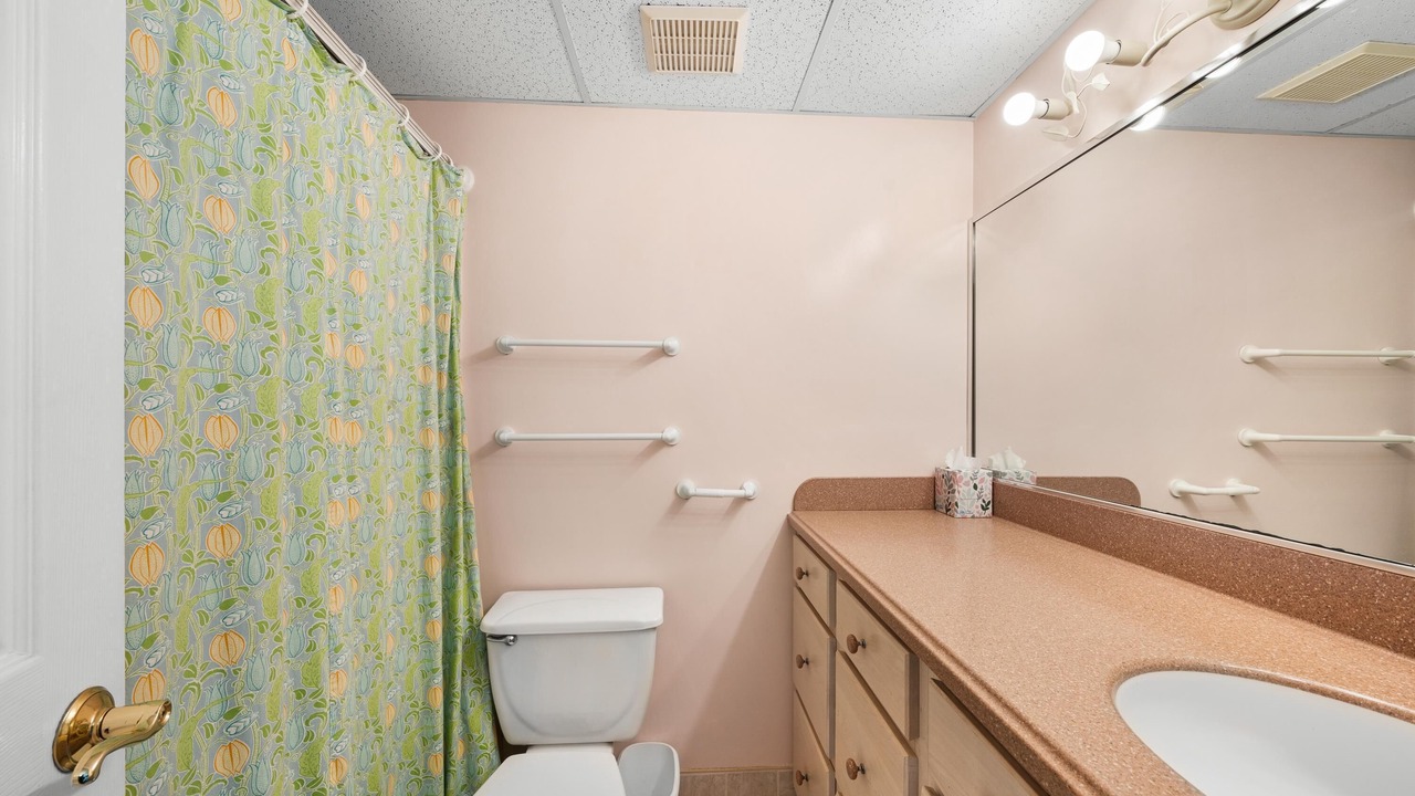 Photo of Bathroom in Stone Harbor
