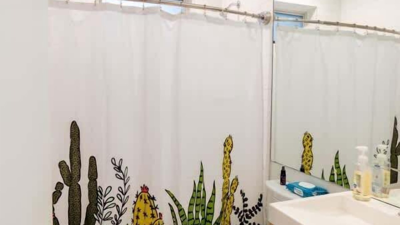 Photo of Bathroom in Boulevard Oaks