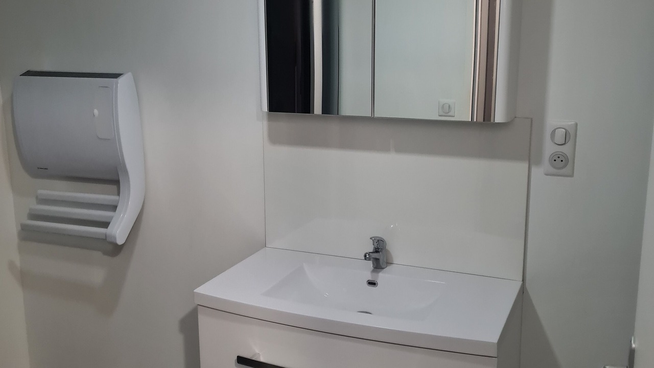 Photo of Bathroom in Saint-Martin-de-Lenne