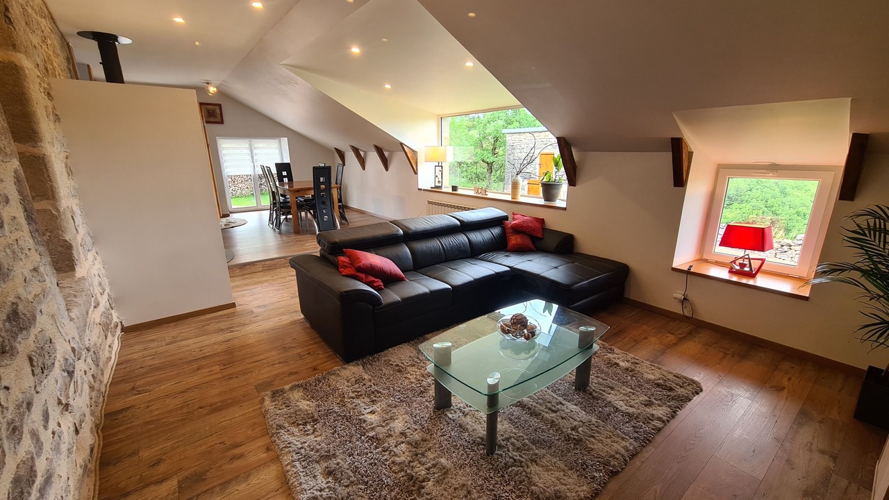 Photo of Livingroom in Saint-Martin-de-Lenne