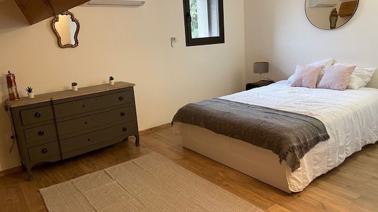 Photo of Bedroom in Sete