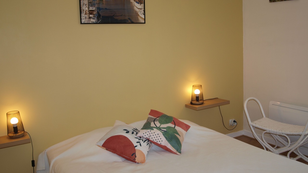 Photo of Bedroom in Saint-Laurent-de-Medoc