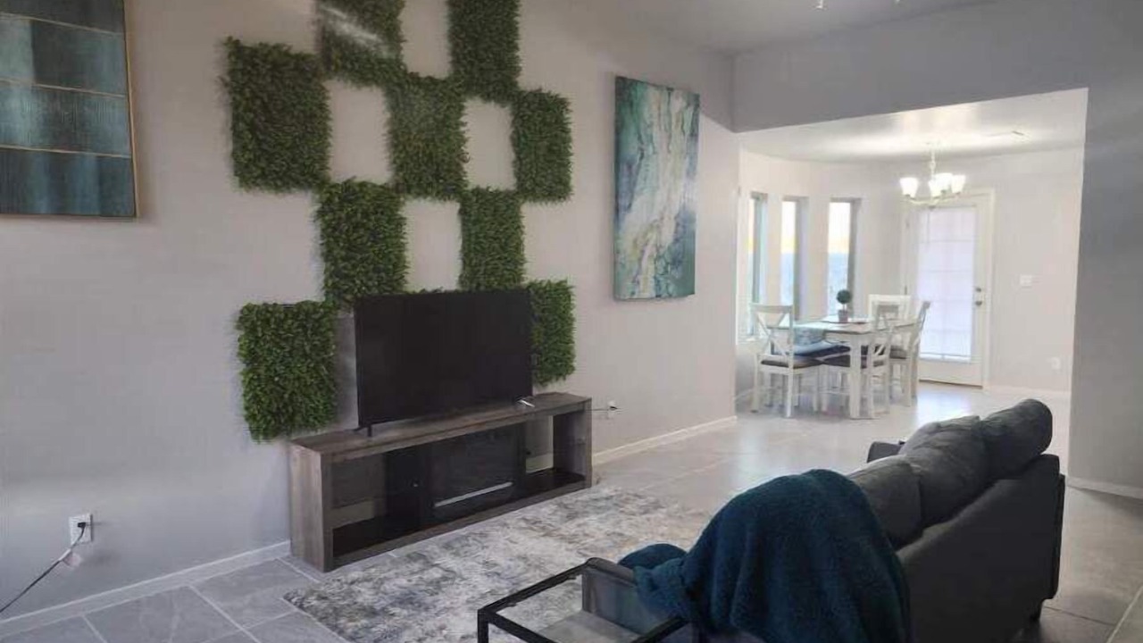 Photo of Livingroom in Horizon City