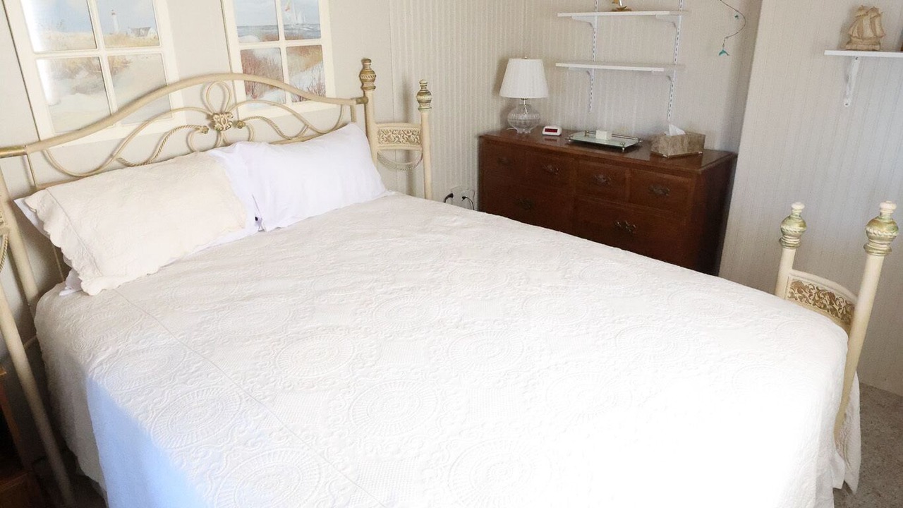 Photo of Bedroom in Brier Hill