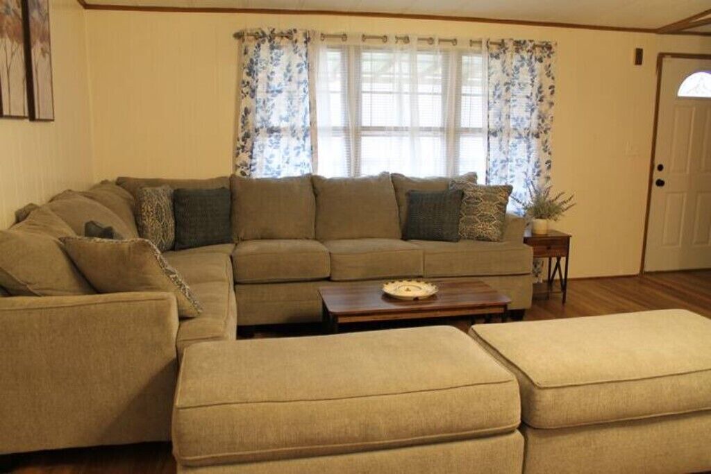 Photo of Livingroom in Town of New Haven