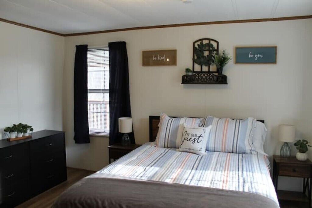 Photo of Bedroom in Town of New Haven