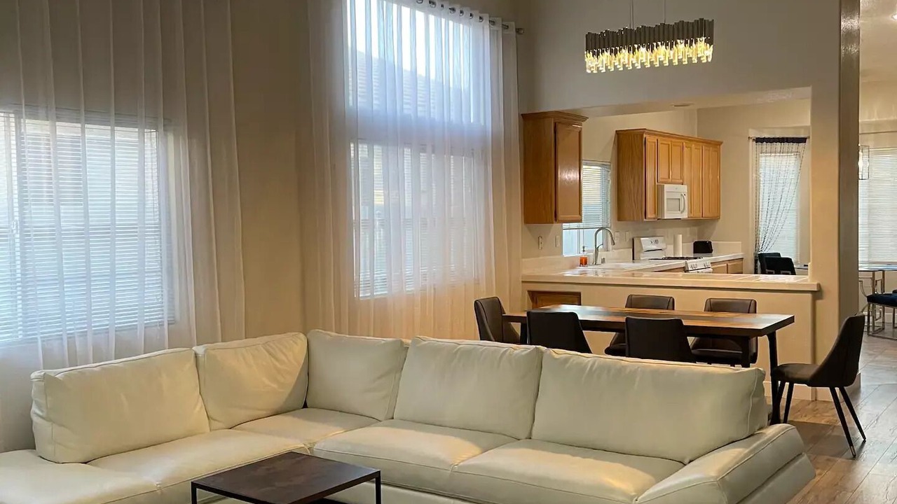Photo of Livingroom in Antelope