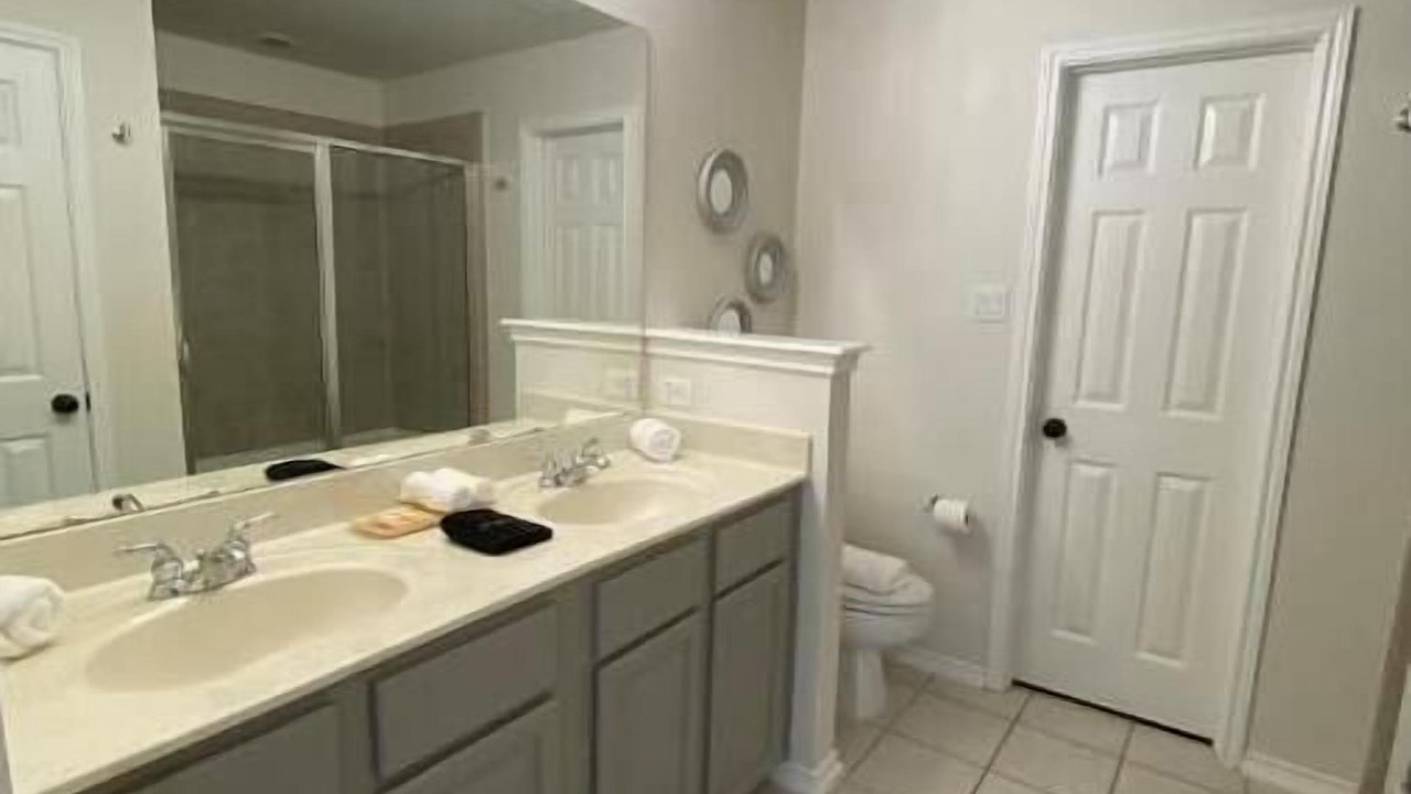 Photo of Bathroom in Medical Center District