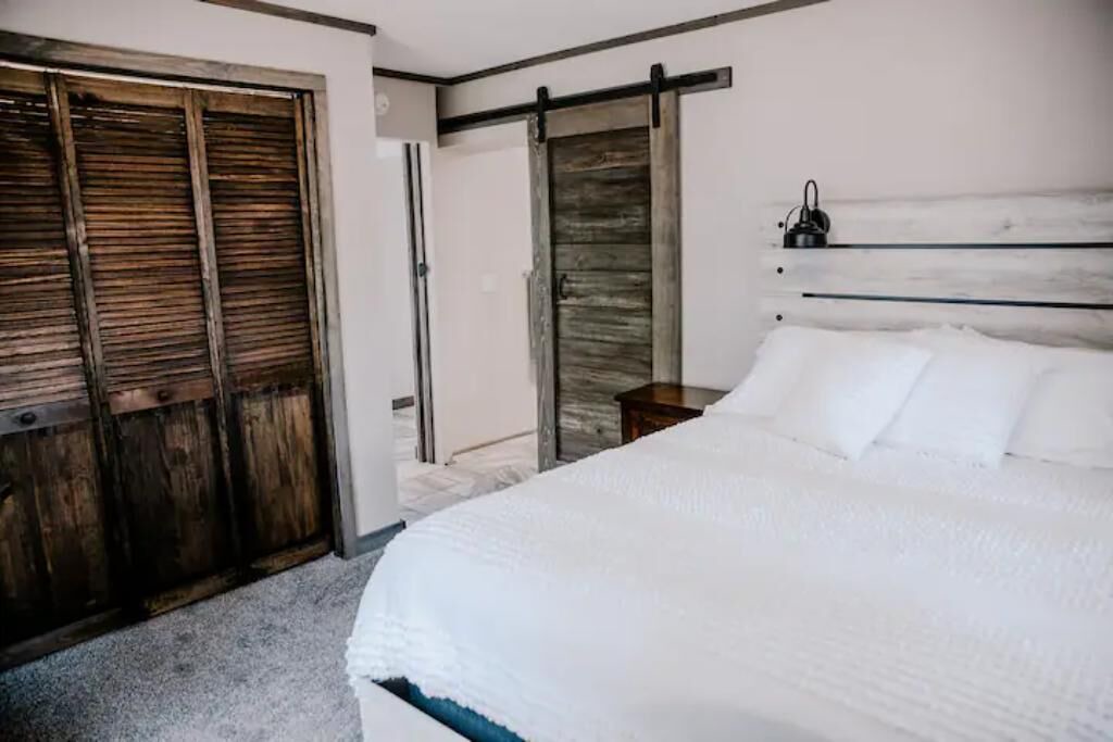 Photo of Bedroom in Salina