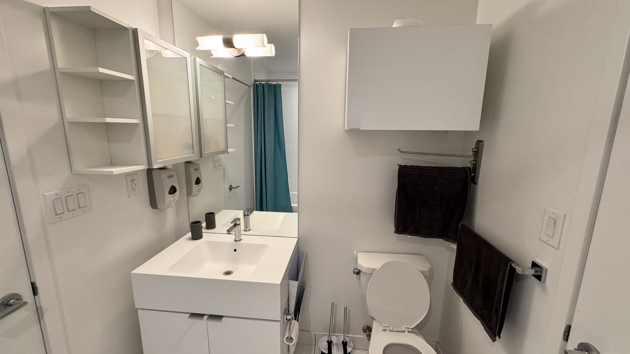 Photo of Bathroom in Bathurst Quay