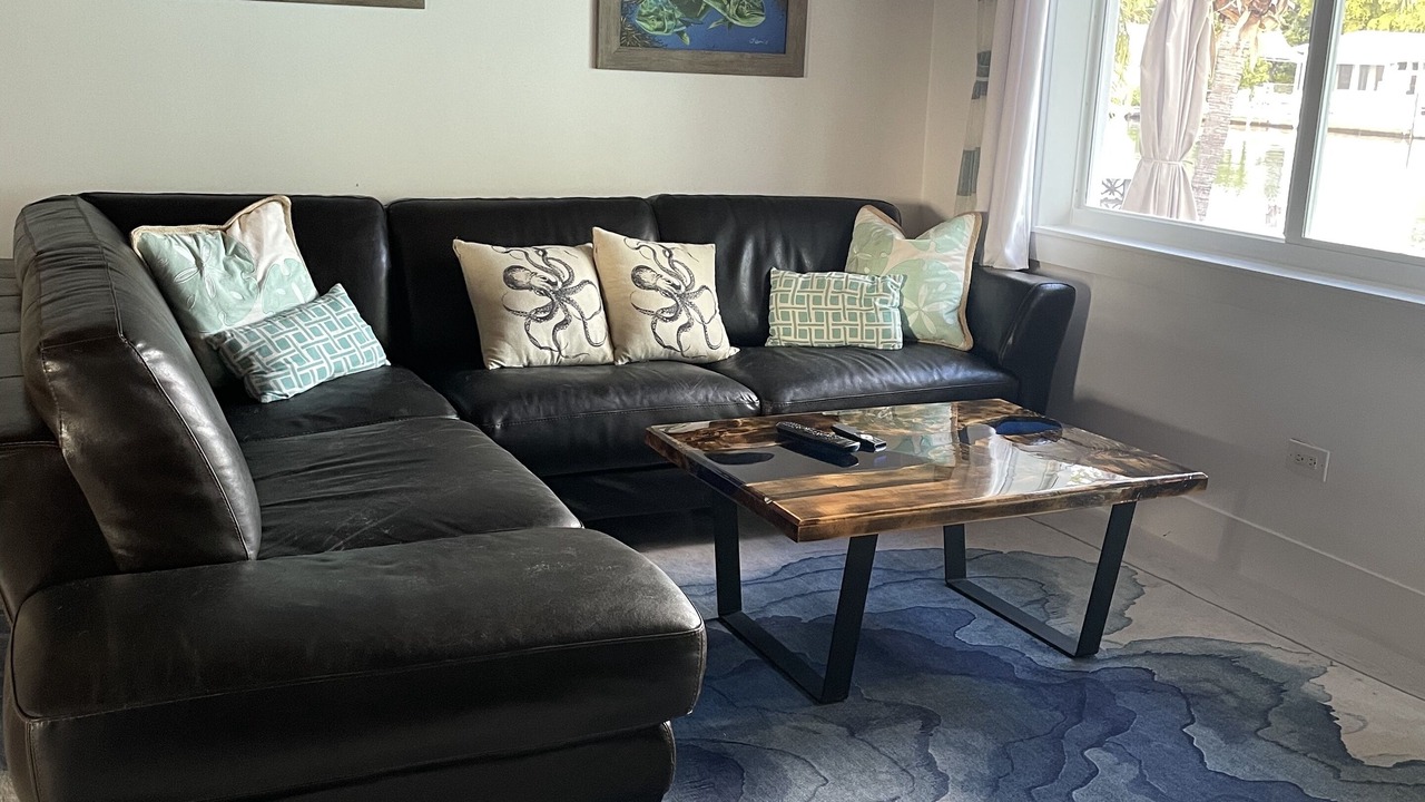 Photo of Livingroom in Pirates Cove