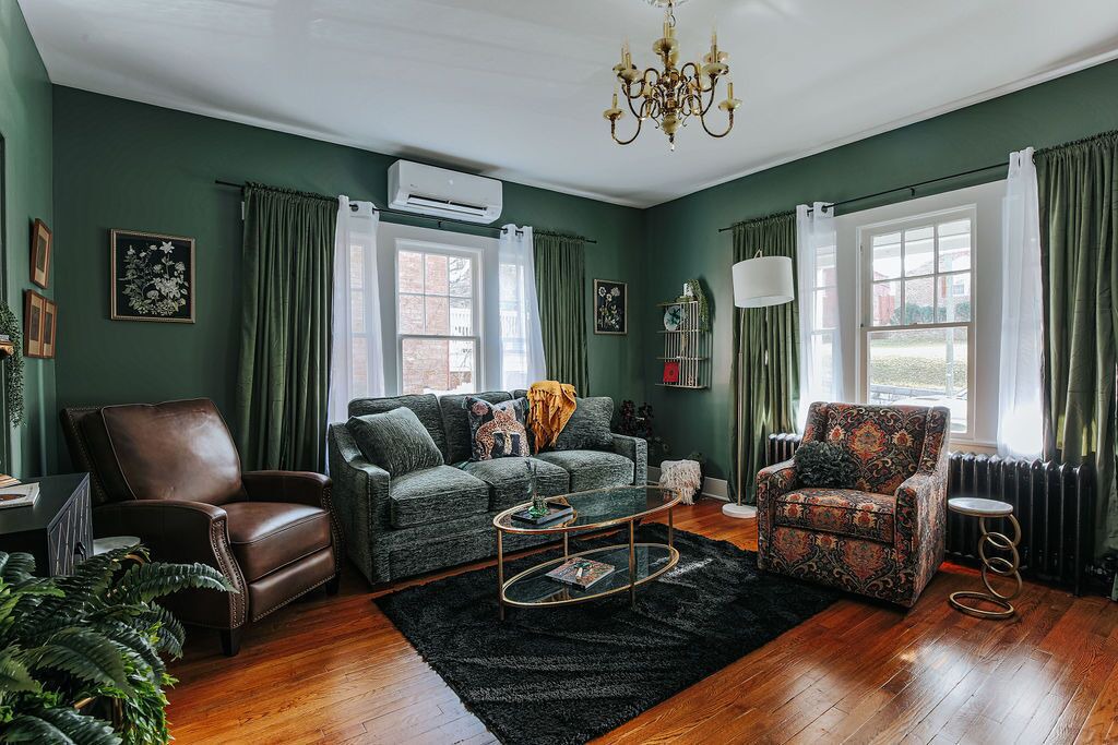 Photo of Livingroom in Staunton