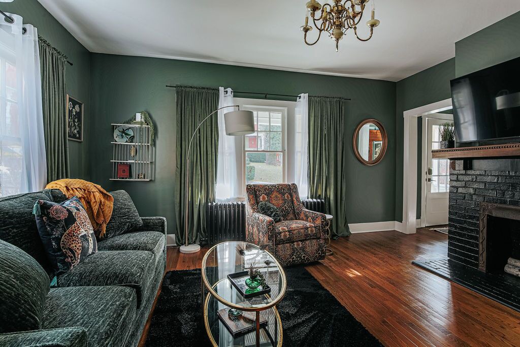 Photo of Livingroom in Staunton
