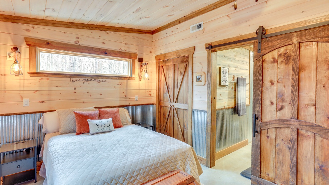 Photo of Bedroom in Rising Fawn