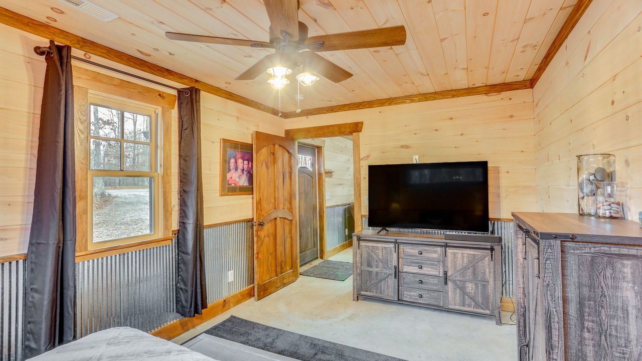 Photo of Bedroom in Rising Fawn