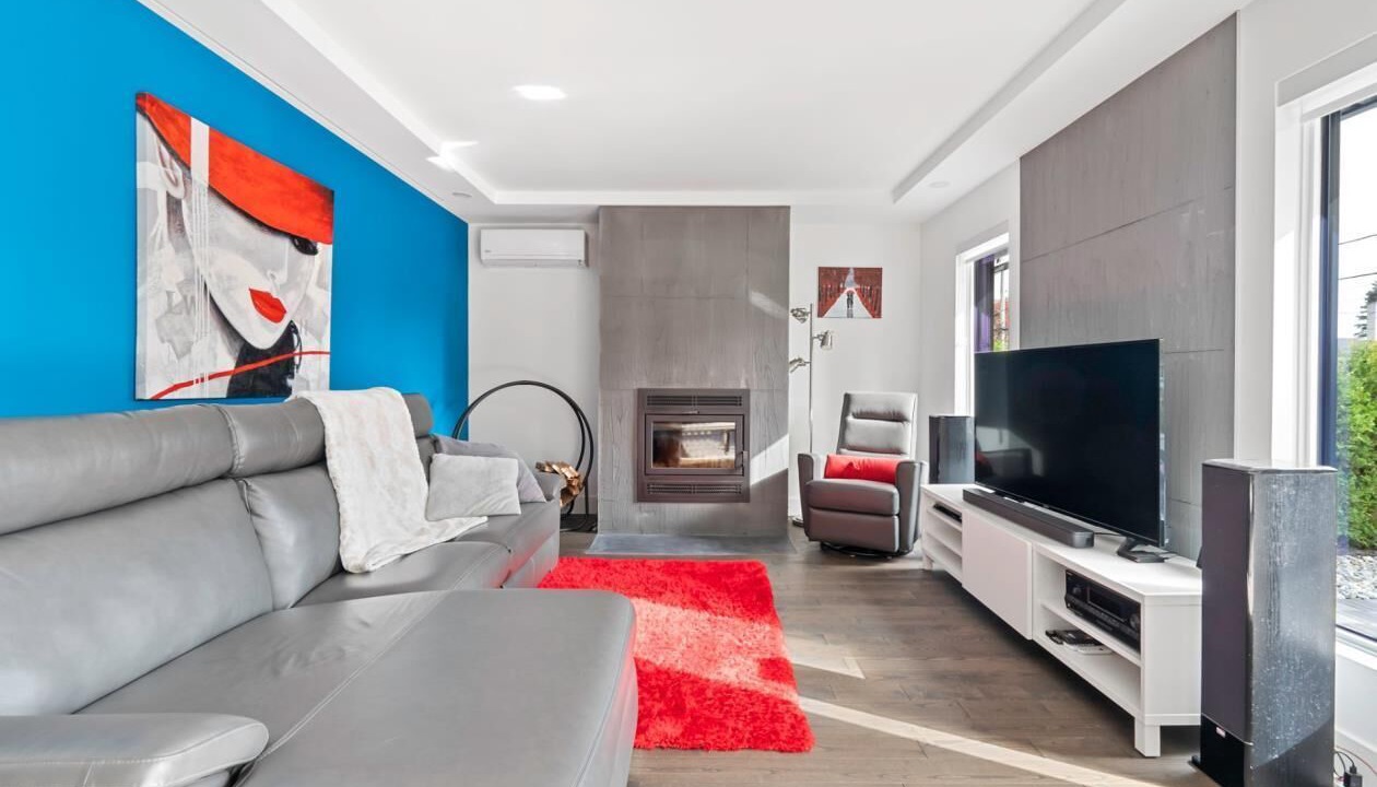 Photo of Livingroom in Dollard-des-Ormeaux