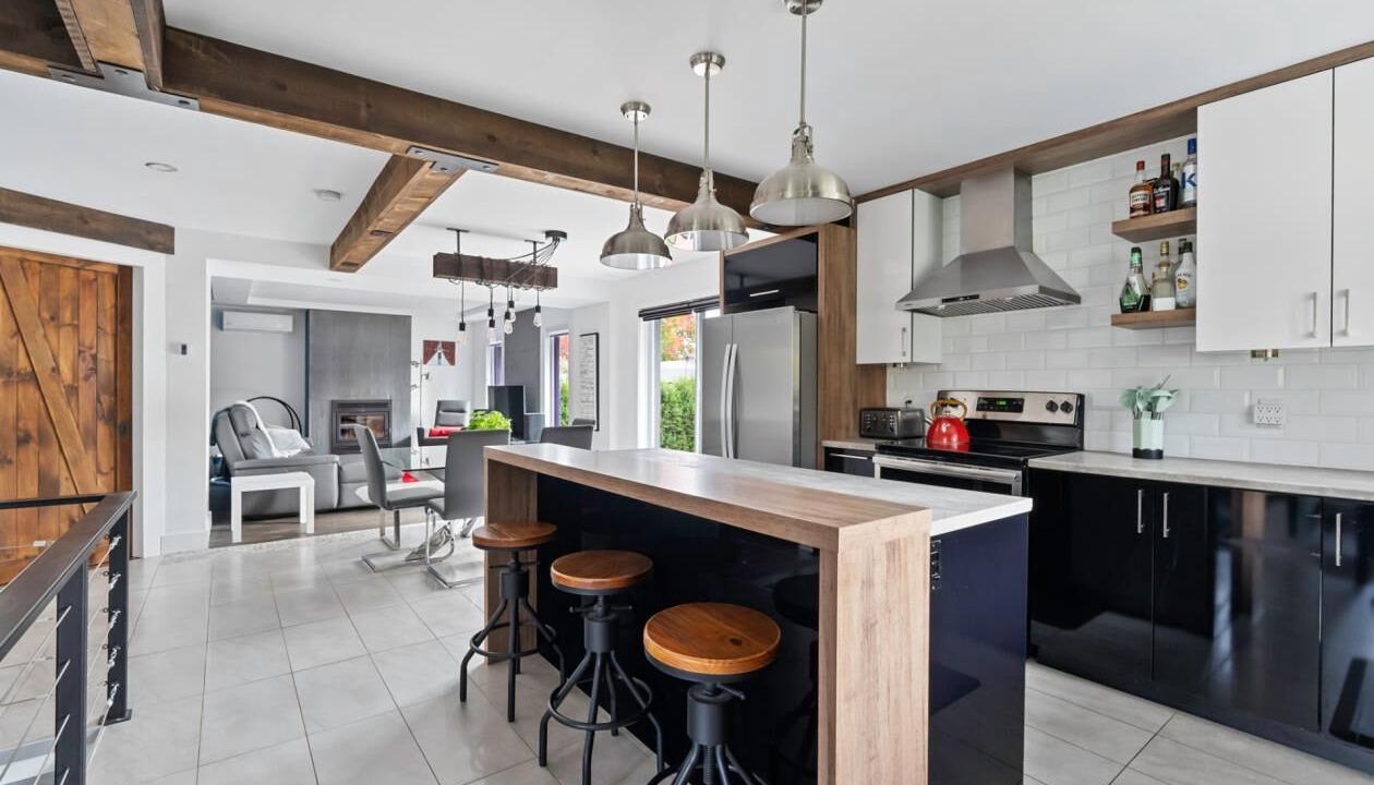 Photo of Kitchen in Dollard-des-Ormeaux