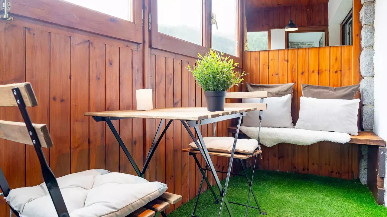 Photo of Outdoor in Incles