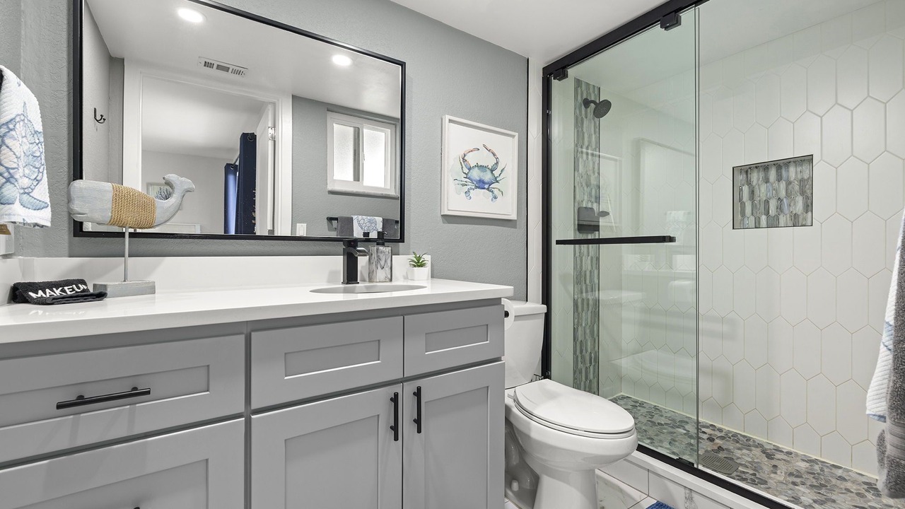 Photo of Bathroom in Independence Square