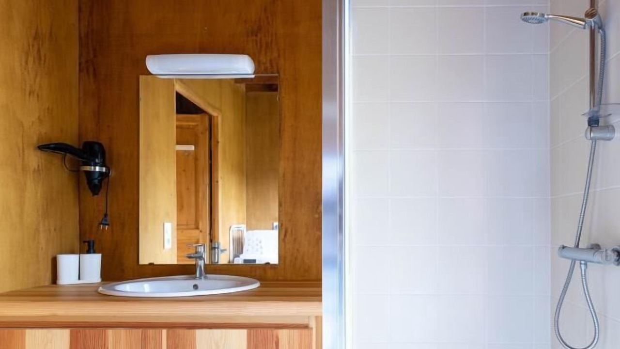 Photo of Bathroom in Larodde