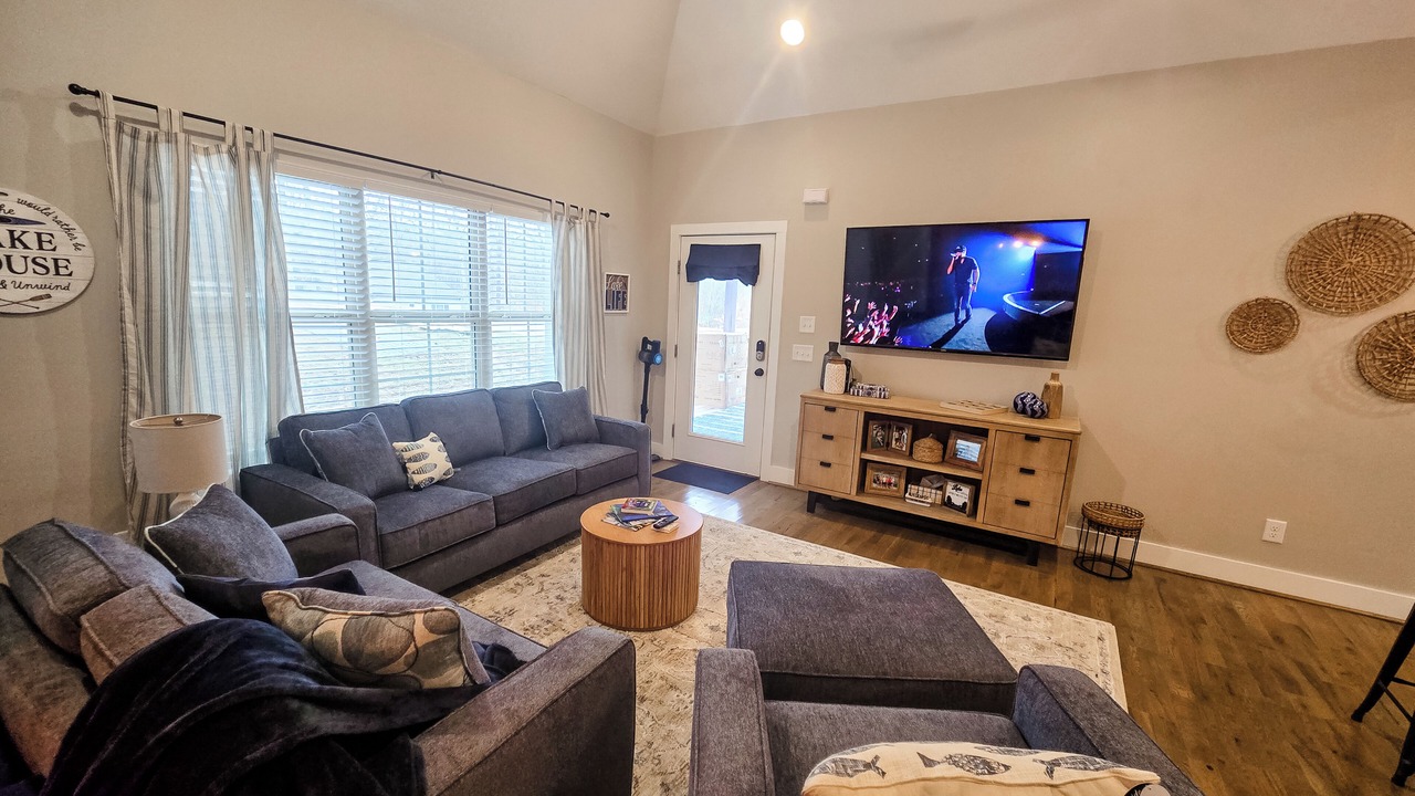 Photo of Livingroom in Tallassee