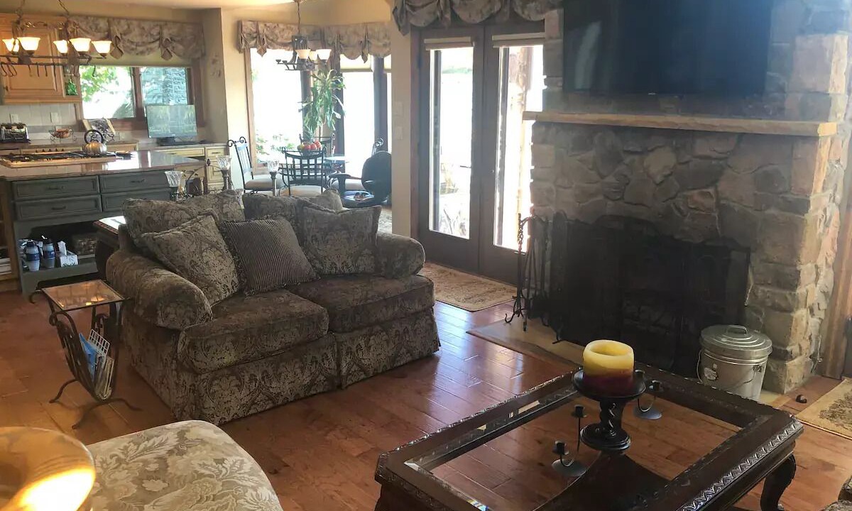Photo of Livingroom in Greenwood Lake