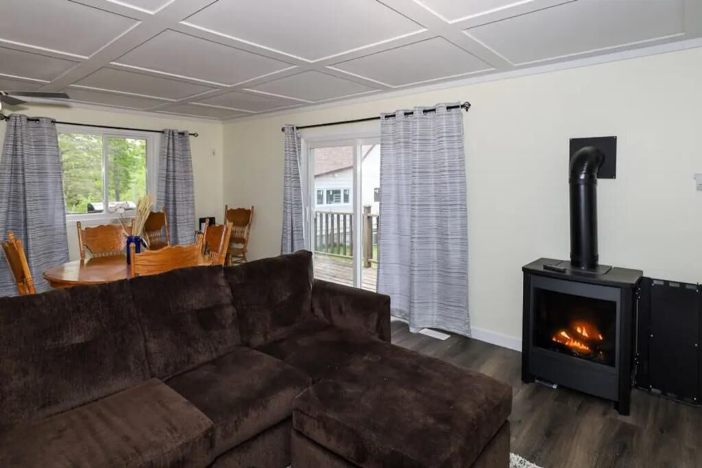 Photo of Livingroom in North Kawartha