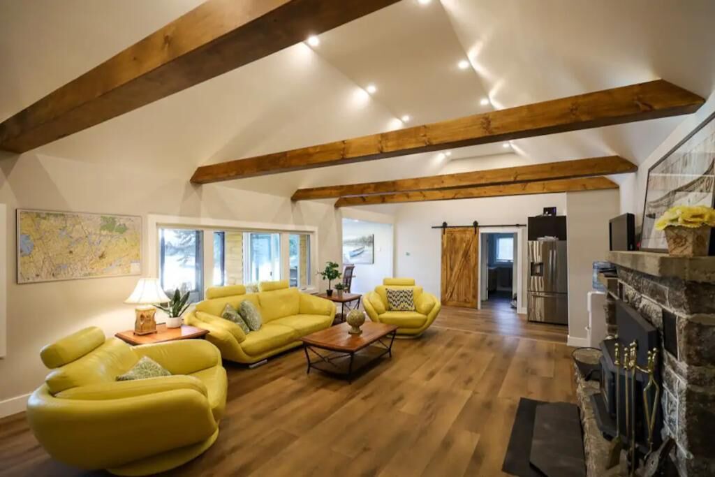 Photo of Livingroom in North Kawartha
