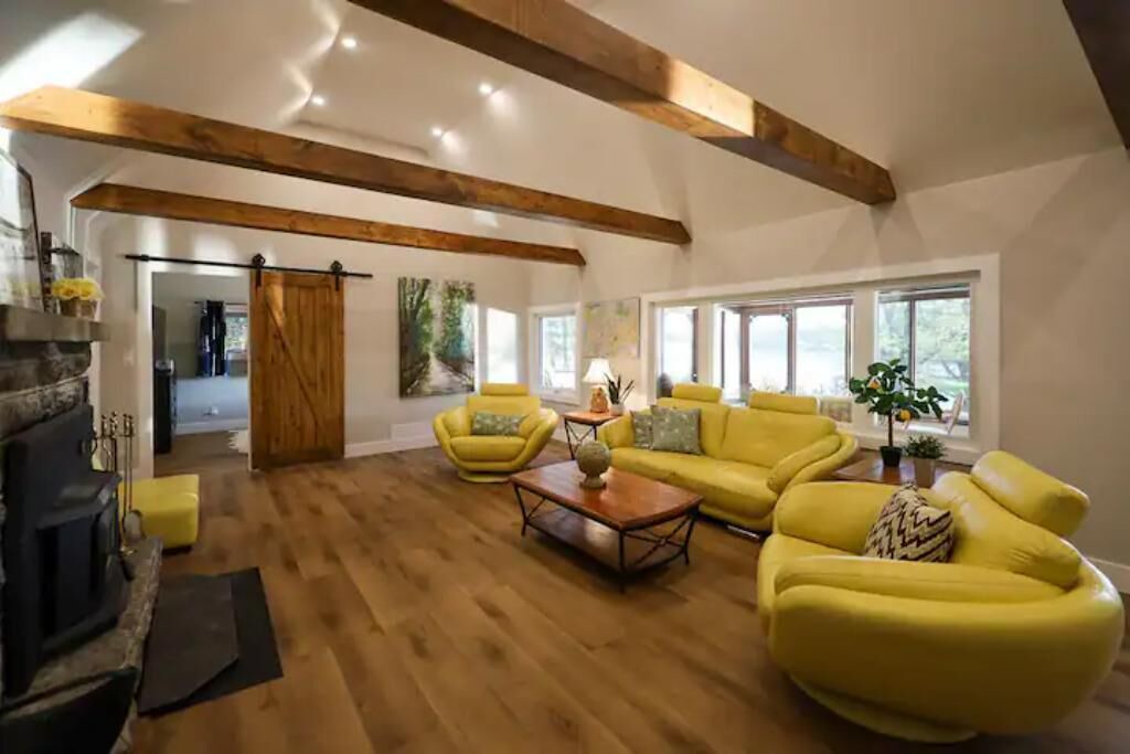Photo of Livingroom in North Kawartha